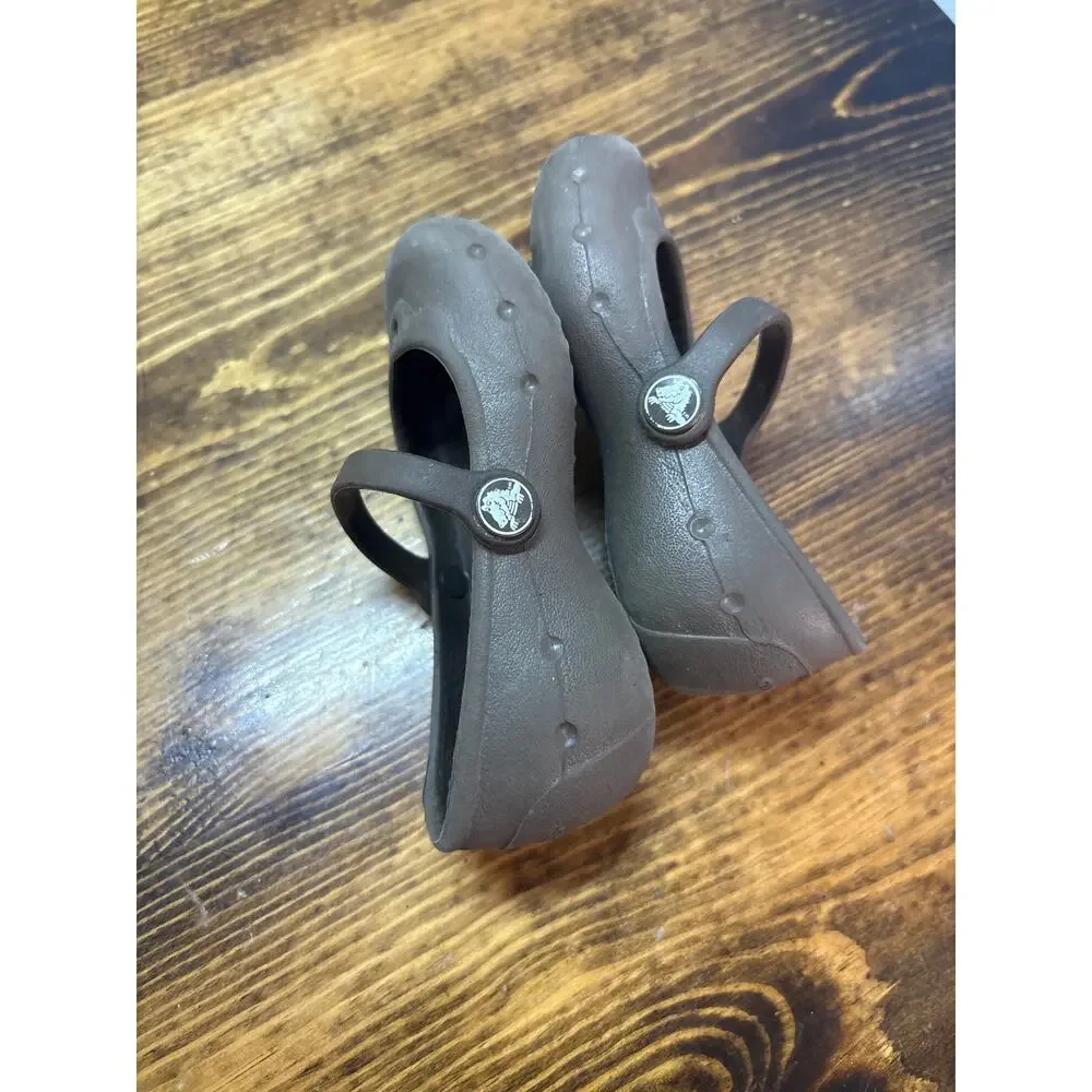 Crocs‎ Brown Flats Size C4/5